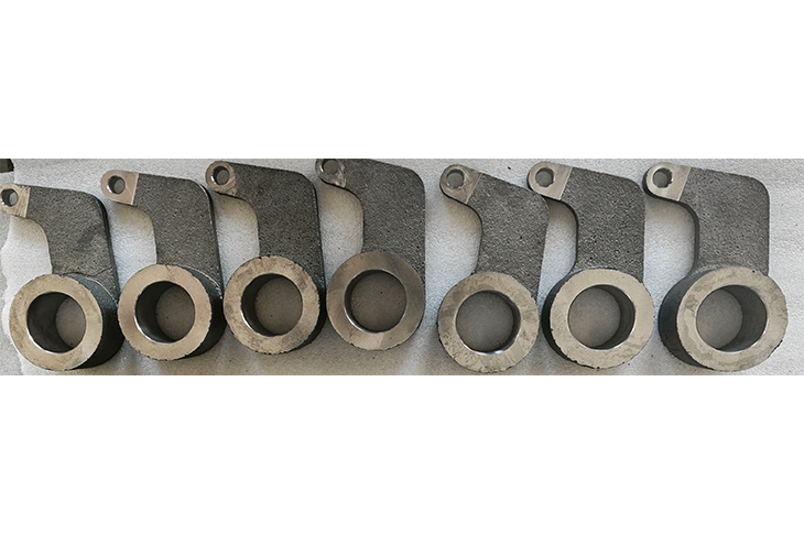 臂G，支座左右